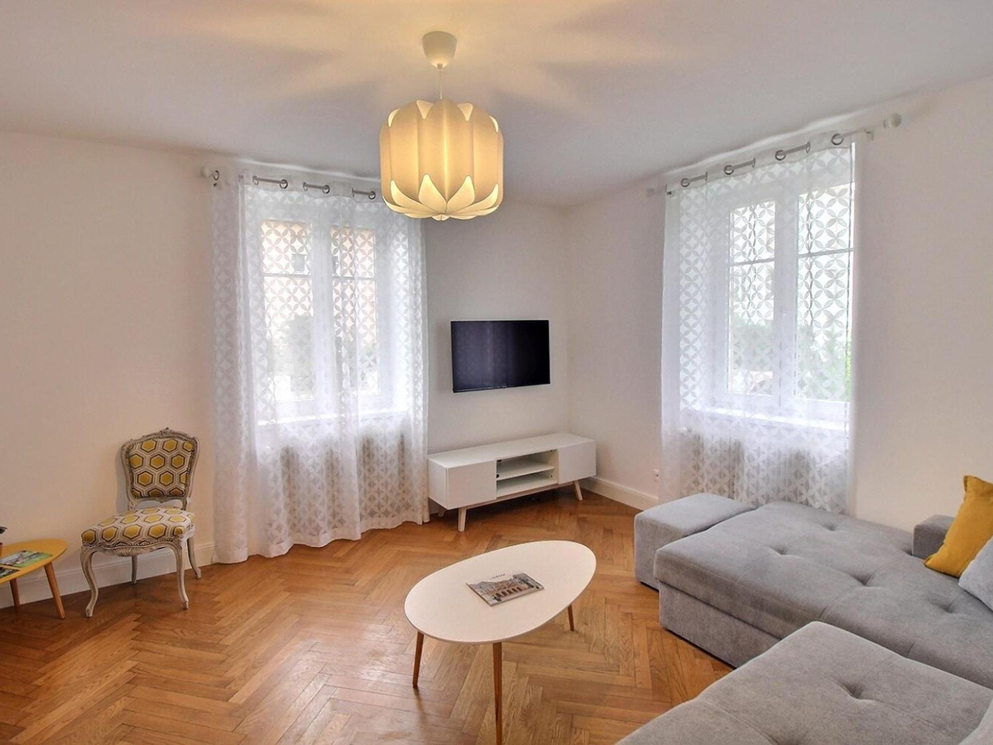 Appartement Renove A Avec Jardin Et Terrasse - Fr-1-722-11 *